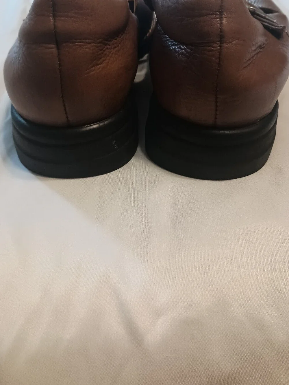 Johnston & Murphy Men's Tan Sheepskin Fisherman Shoes Size 10M